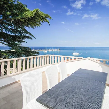 Bonazza Apartment *